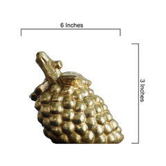 Golden Cluster of Grapes – Elegant Symbol of Abundance and Prosperity