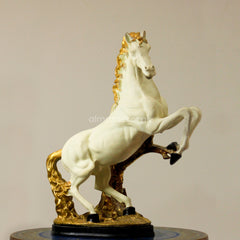 Horse Statue in Action – Power, Motion, and Grace Captured in Resin