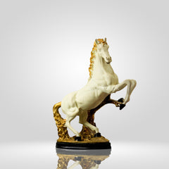 Horse Statue in Action – Power, Motion, and Grace Captured in Resin