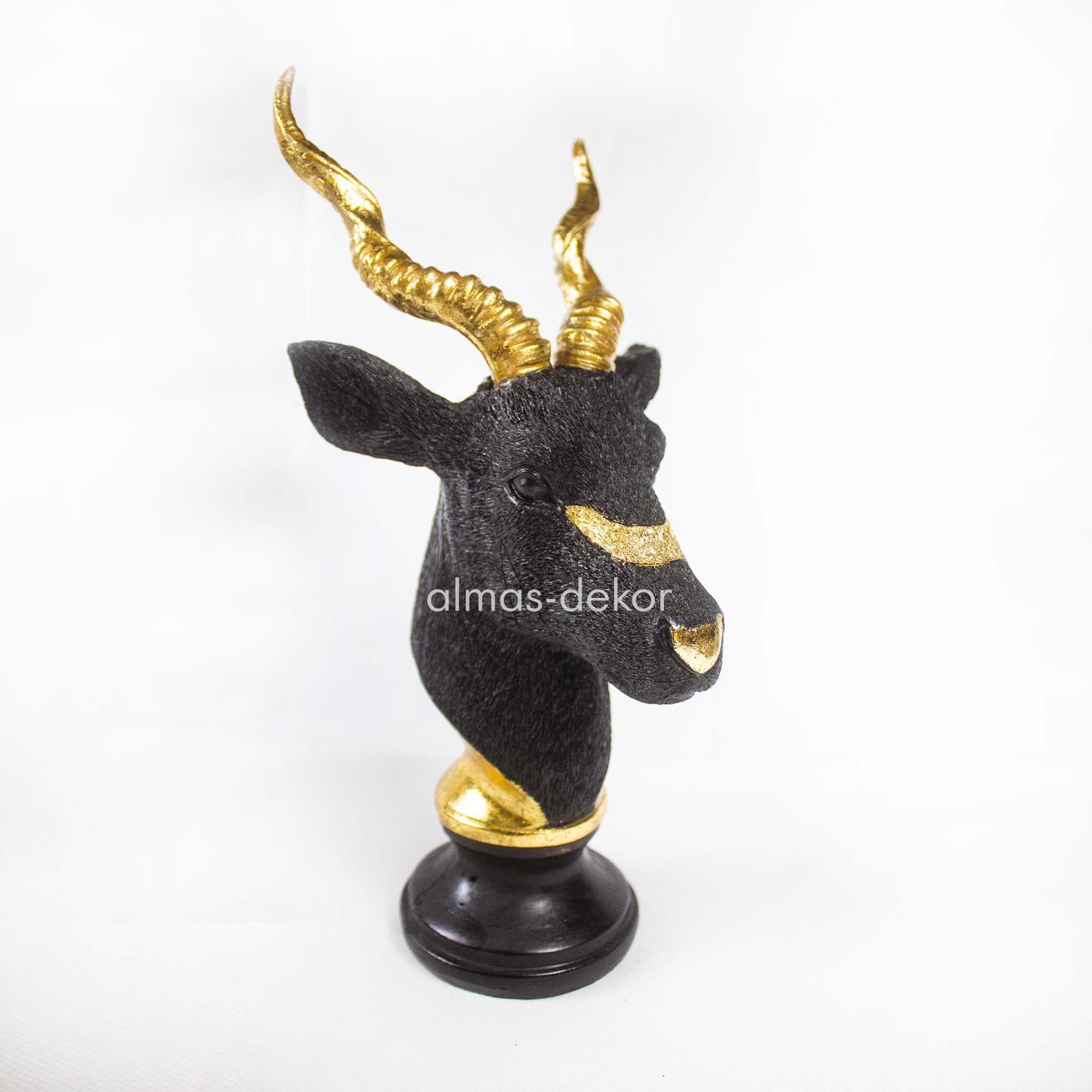 Markhor Table Trophy with intricate detailing