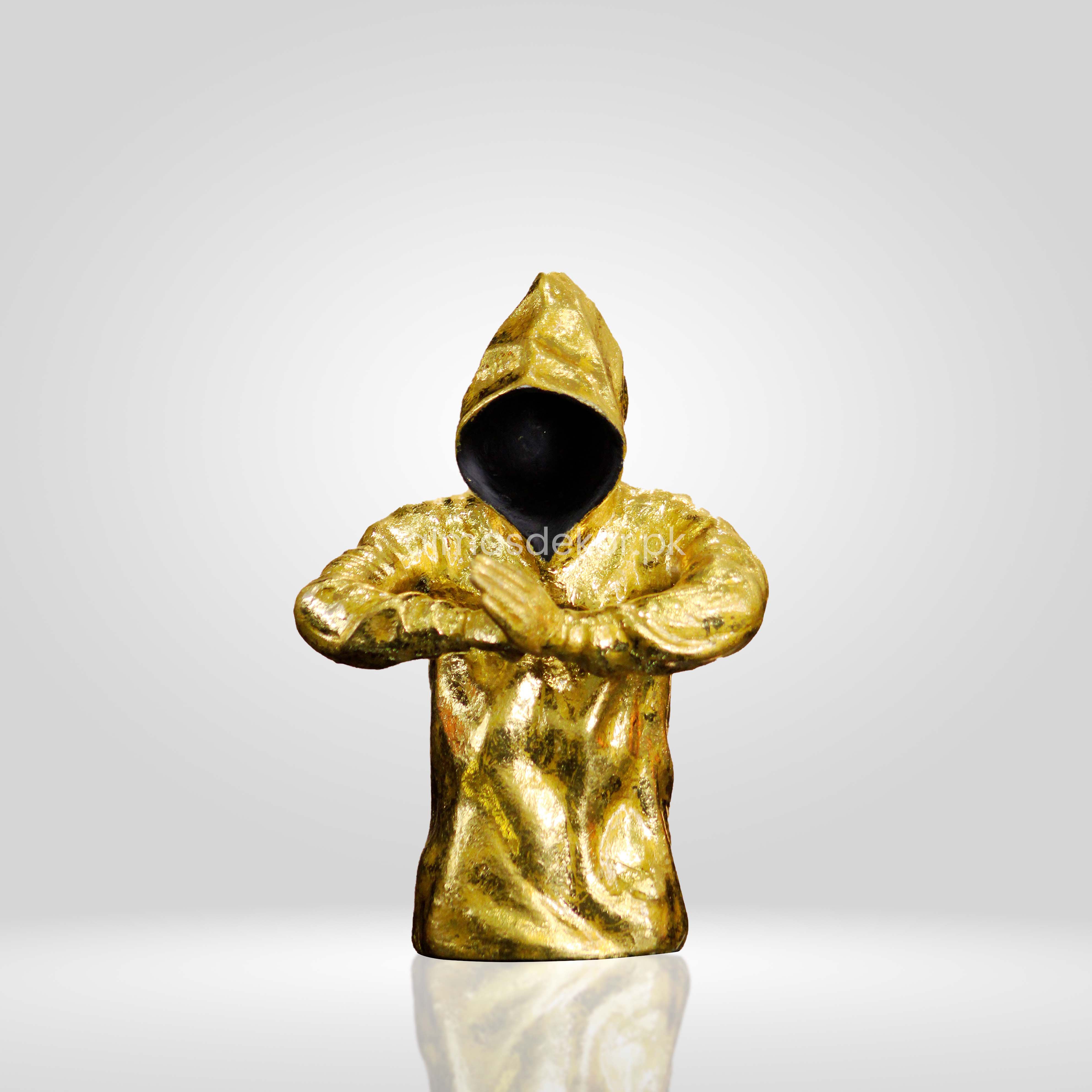Resin Mystery Man Figurine – Unveil the Unknown