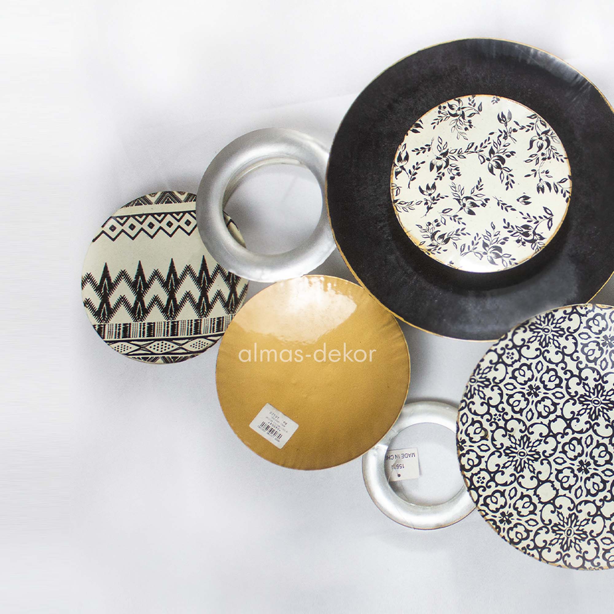 Stratton Home Boho Medley Plates Wall Décor with mixed patterns