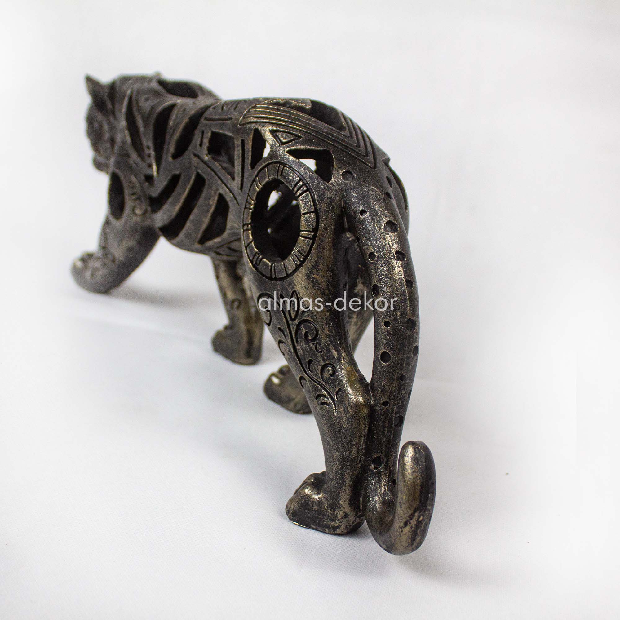 Engraved Texture Brass Leopard Sculpture