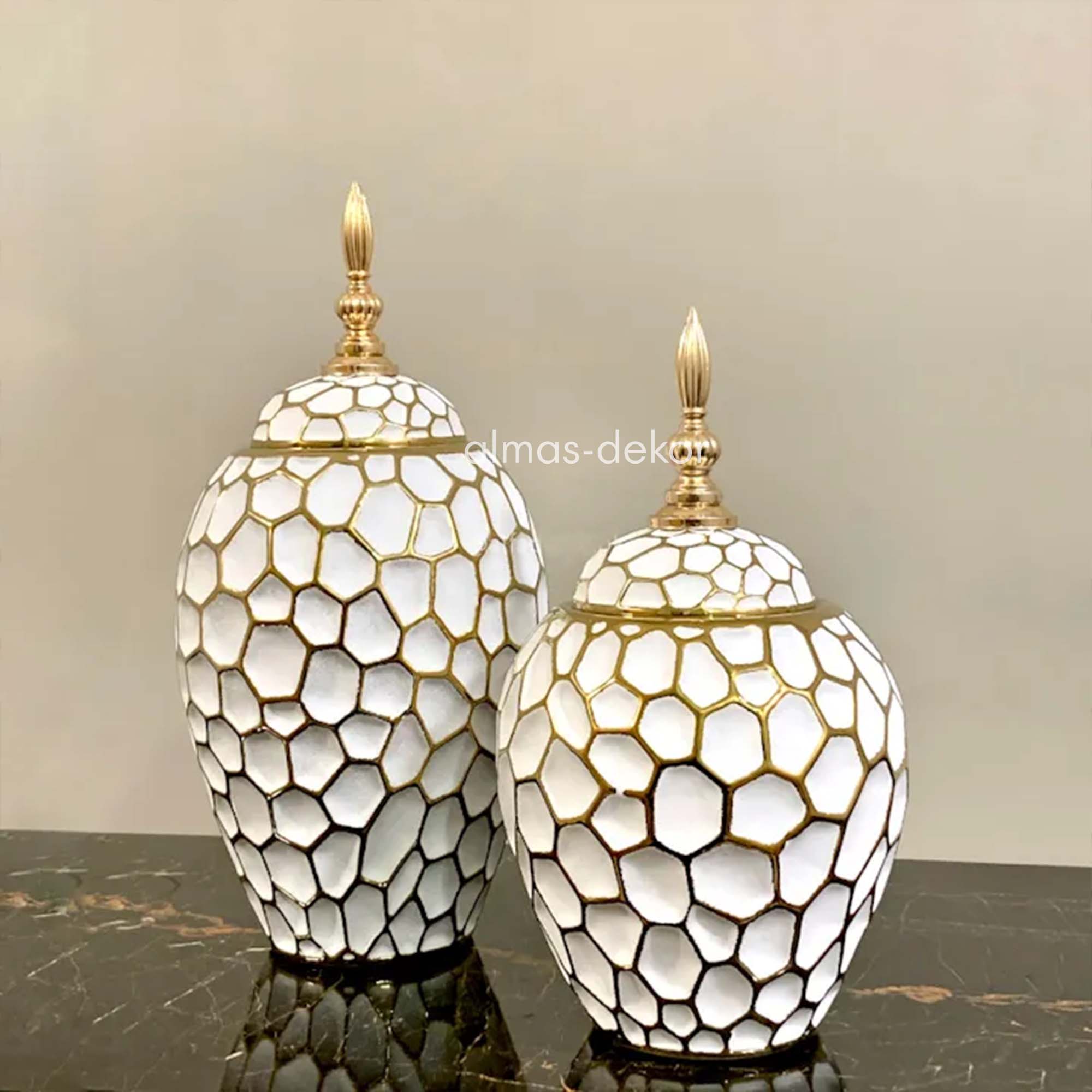 Golden Arabic Dunes Urn Set